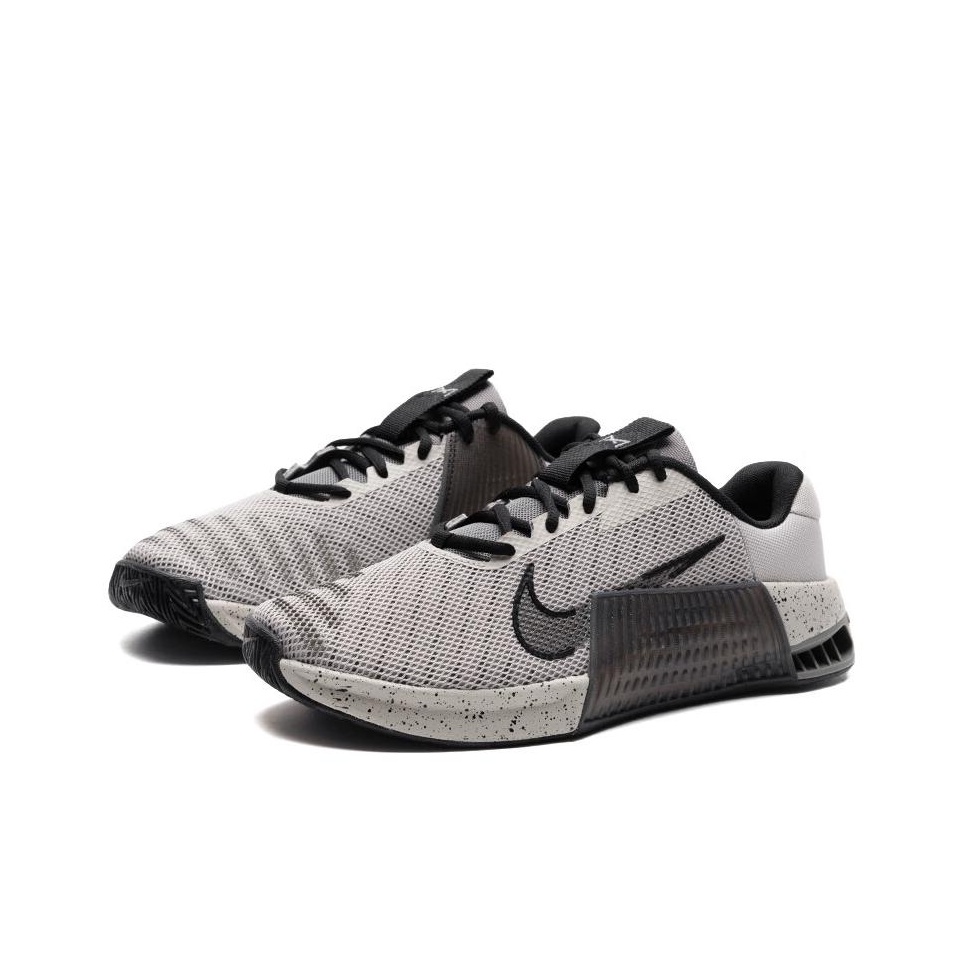 حذاء رياضي كاجوال منخفض الرقبة - مراجعة Nike Shoes Metcon 9 وسعره